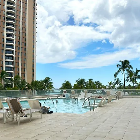 Ilikai Apt 302 - Spacious Studio With Stunning Ocean & Harbor Views Honolulu Exterior photo